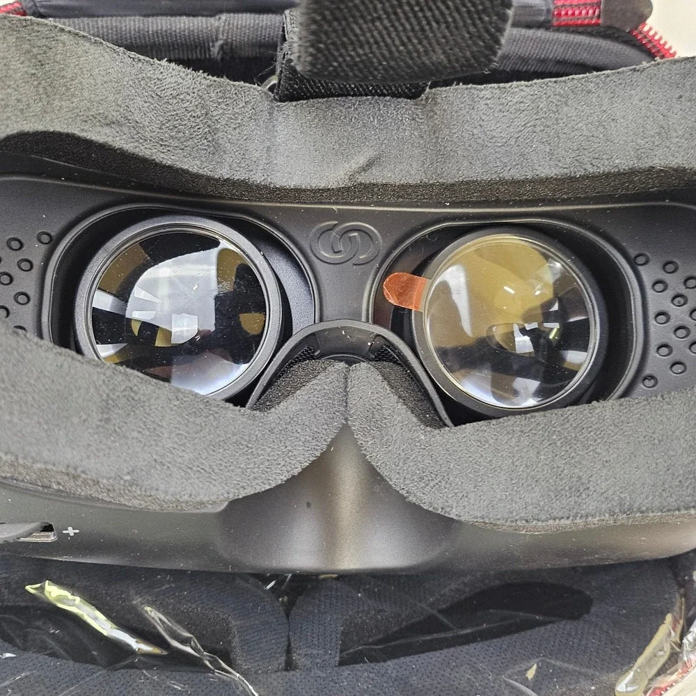 Homido V2 Virtual Reality Headset for 4-5.7 inch Smartphones with Carry Case